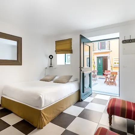 Daire Pateo Santo Estevao-self Catering Lisboa